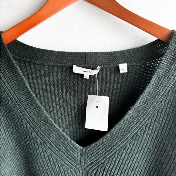 **SOLD** Vince Wool & Cashmere Ribbed V-Neck Sweater - Picture 9 of 11